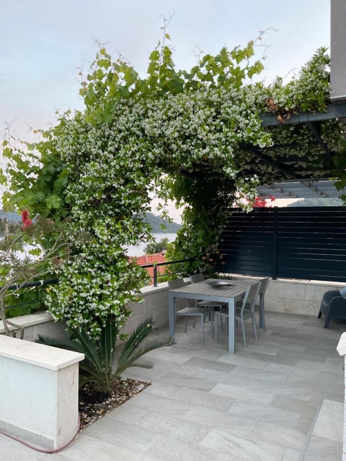 Villa Iva Lastovo Uble Buitenkant foto